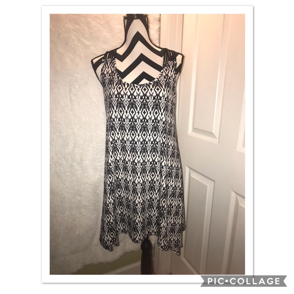 PACIFIC BEACH Black And White Summer Dress